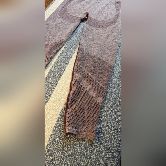 Victoria secret VS Pink seamless purple leggings size large - Picture 9 of 11